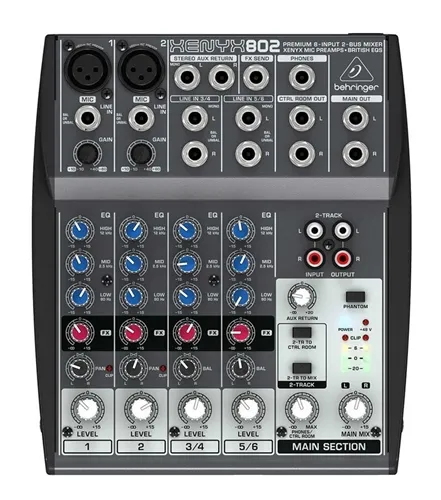 Mesa de Som 8 Canais Behringer Xenyx 802 110V