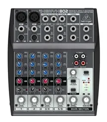 Mesa de Som 8 Canais Behringer Xenyx 802 110V